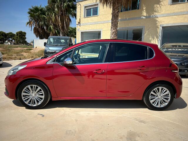 PEUGEOT 208 ALLURE 1.2 E-THP AUTO SPANISH LHD IN SPAIN 82000 MILES SUPERB 2015